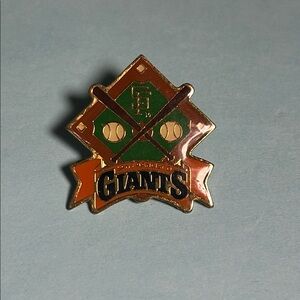 San Francisco Giants ,1989 Gold,Green and Orange Souvenir collectible Pin